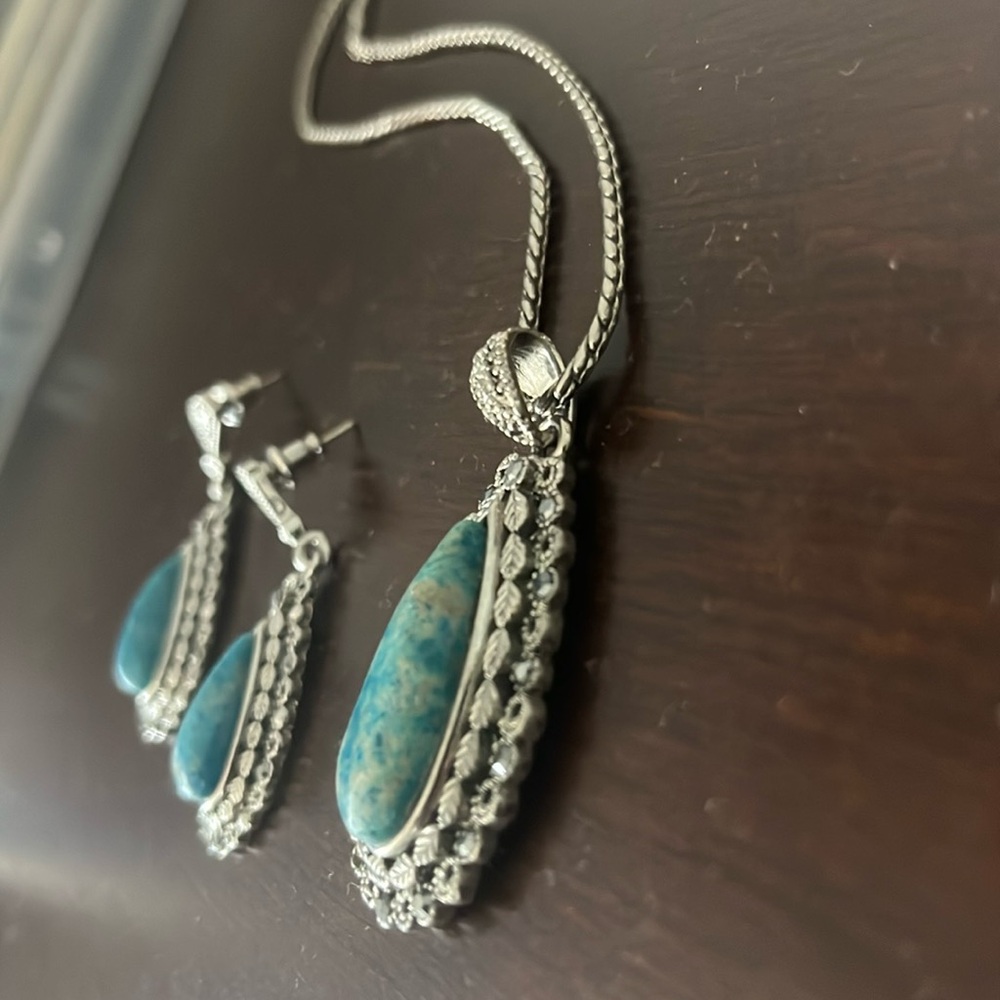 Turquoise Teardrop Silver Set - Picture 3 of 5